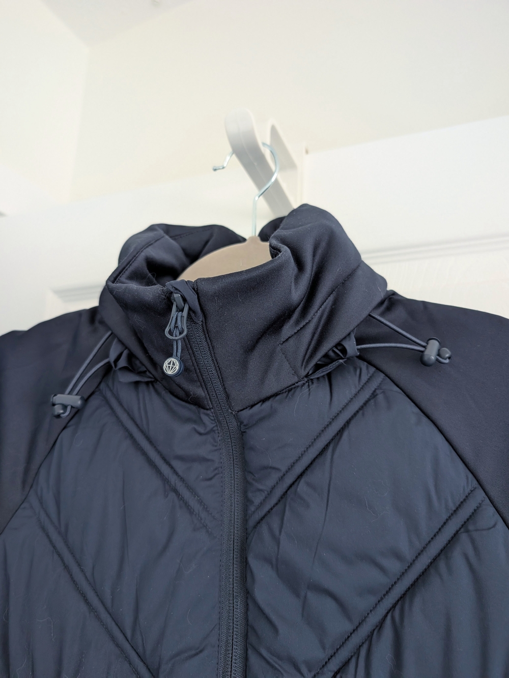 Mondetta Quilted Hybrid Jacket - Picture 5 of 11